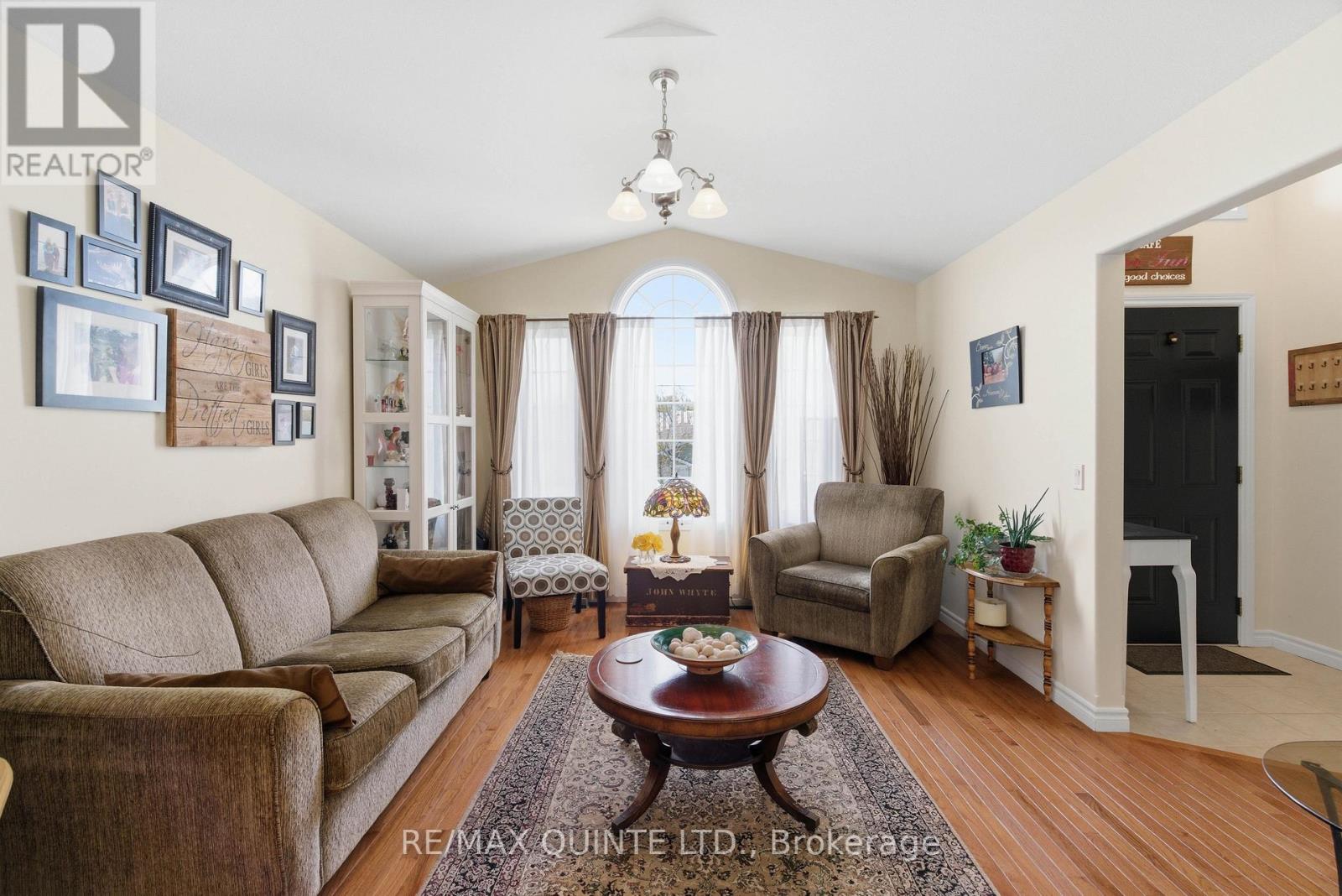 99 MCKENZIE STREET - 6