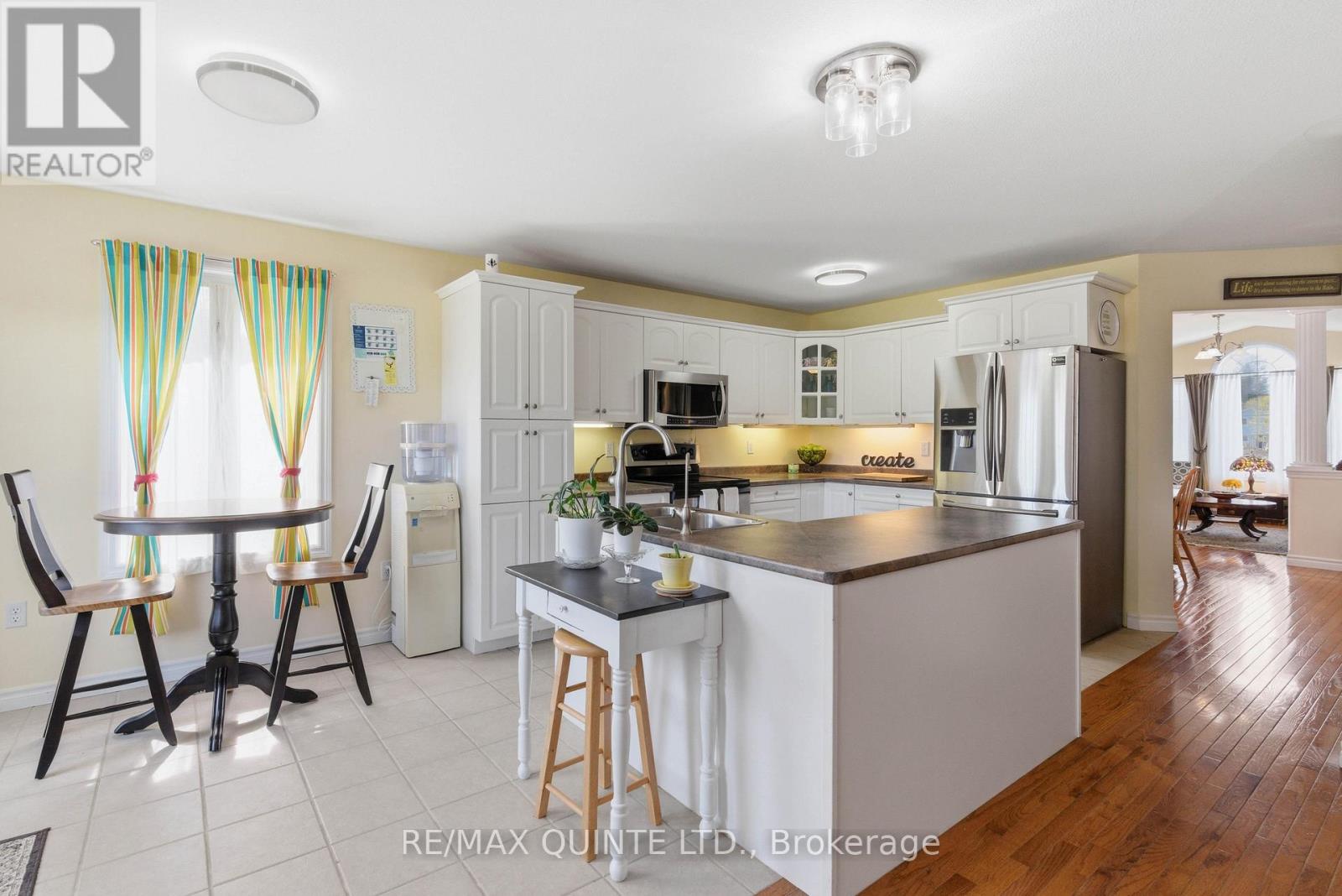 99 MCKENZIE STREET - 9