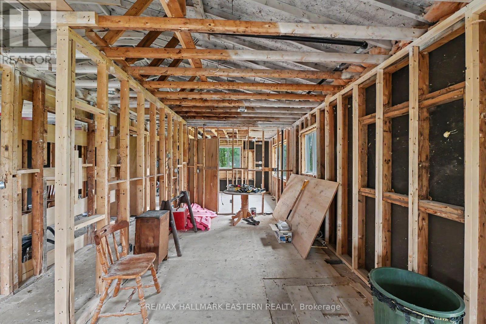 2260 BUCKHORN ROAD - 11