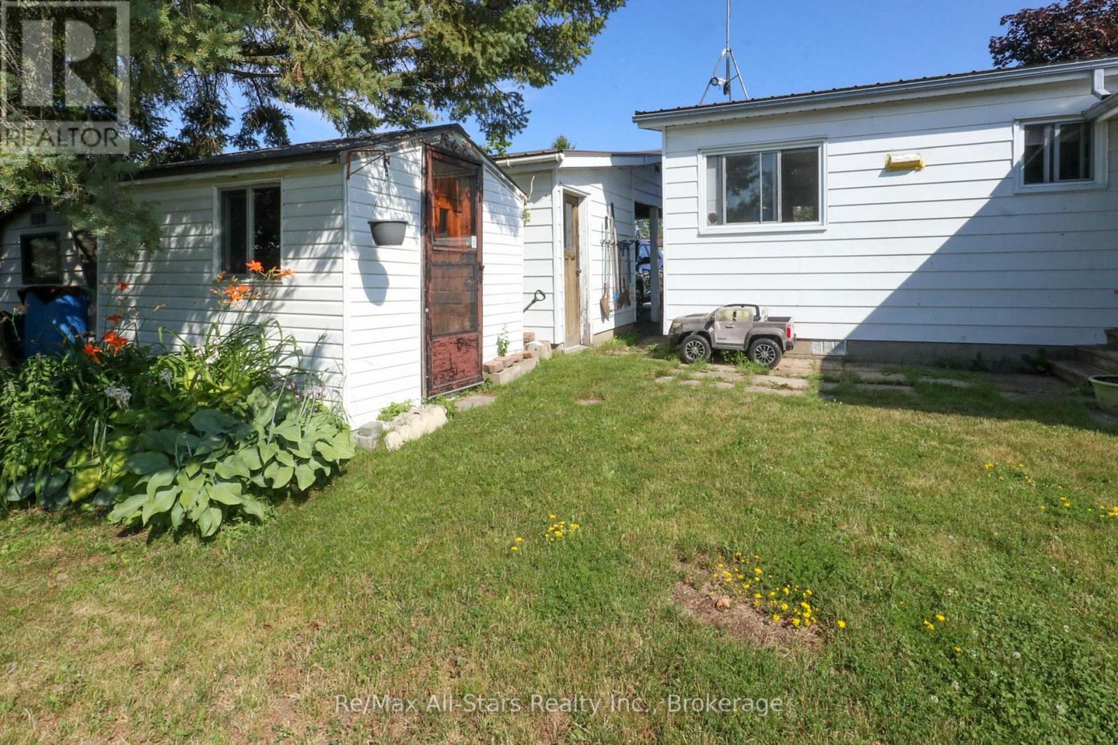 7 CEDAR STREET - 14