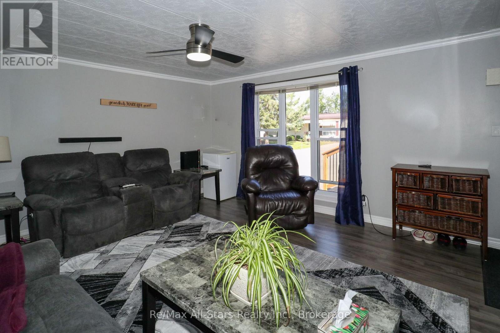 7 CEDAR STREET - 8