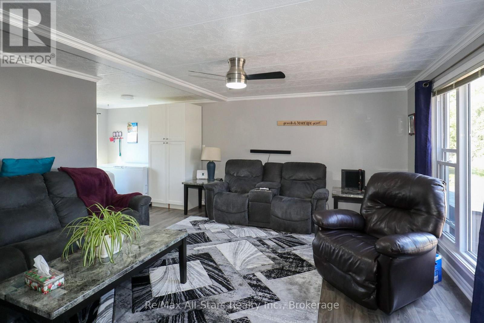 7 CEDAR STREET - 9