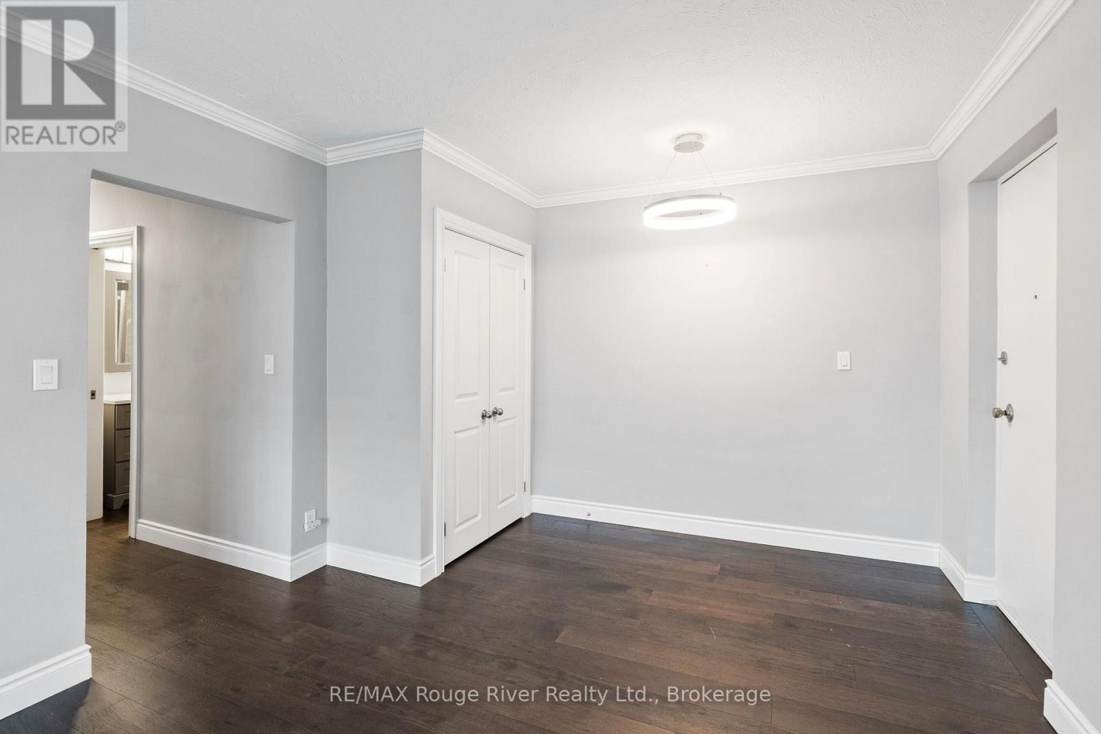 #11 242 DARCY STREET - 4