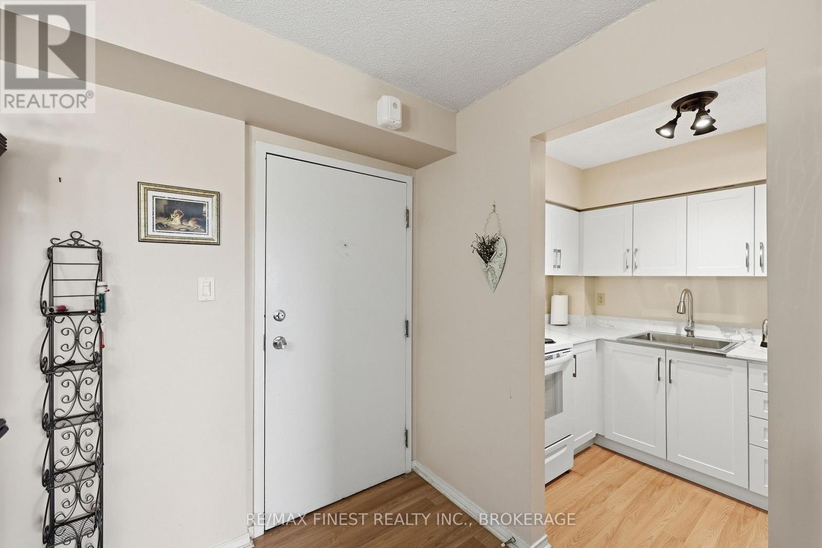 #610 745 DAVIS DRIVE - 11