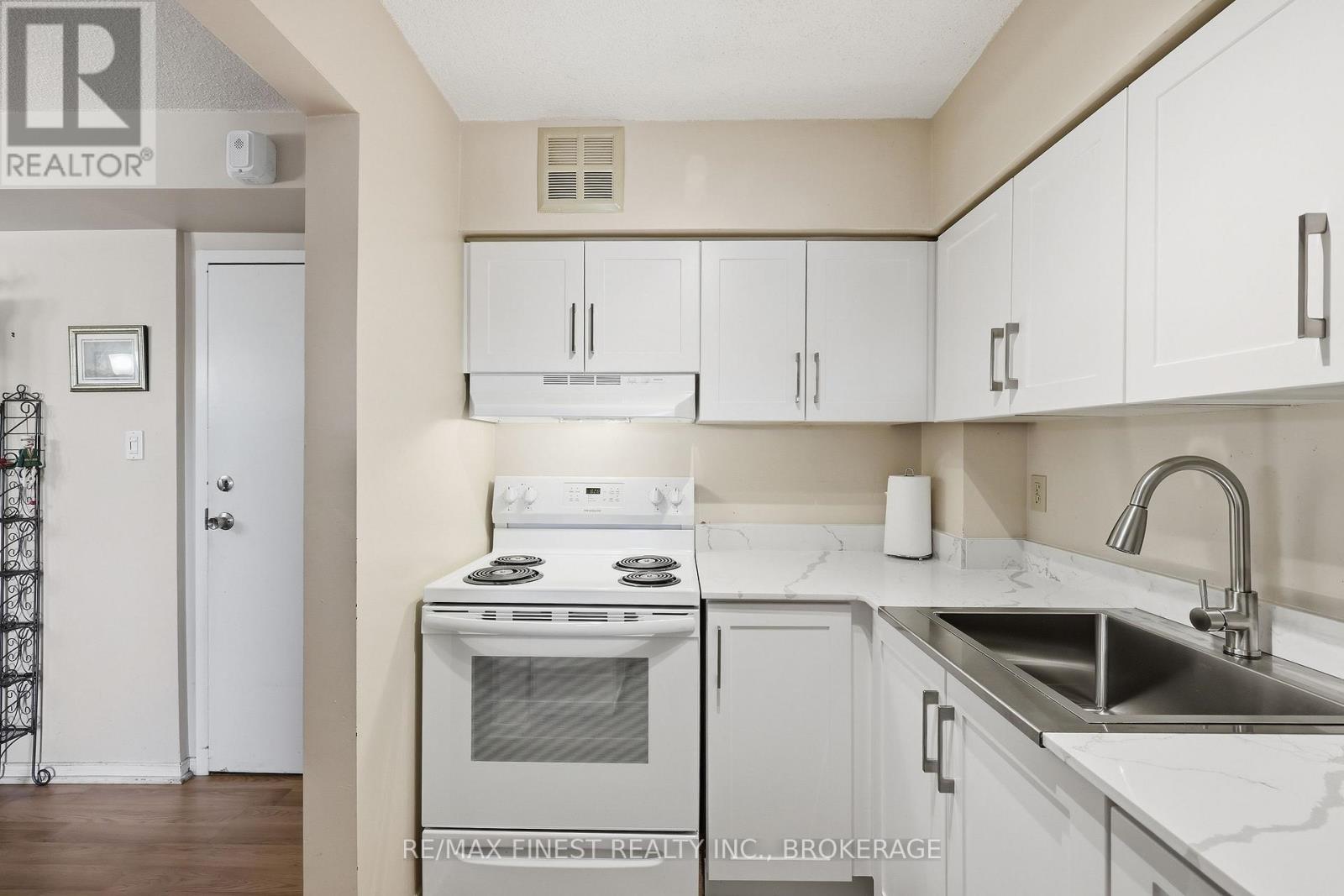 #610 745 DAVIS DRIVE - 16