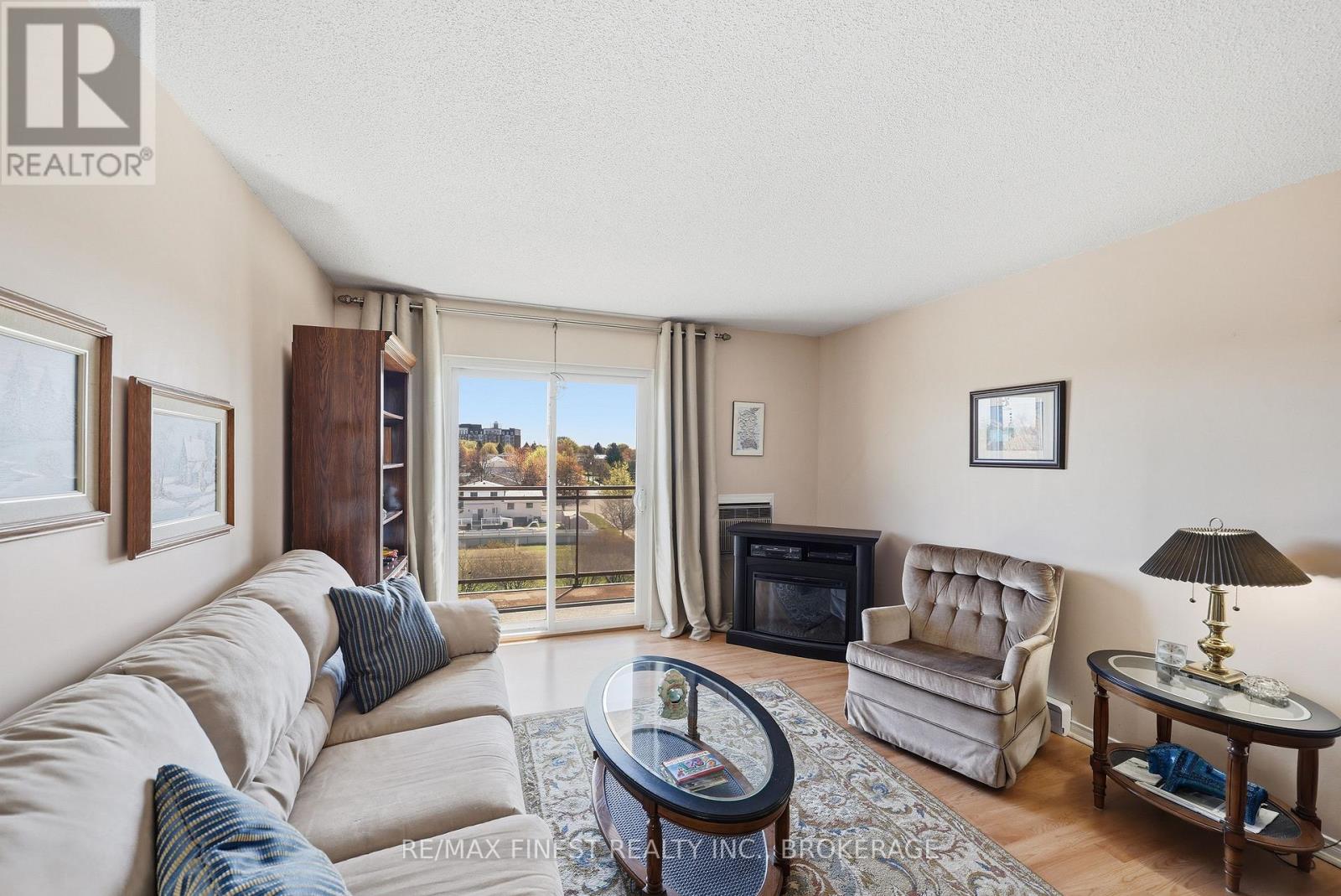#610 745 DAVIS DRIVE - 18