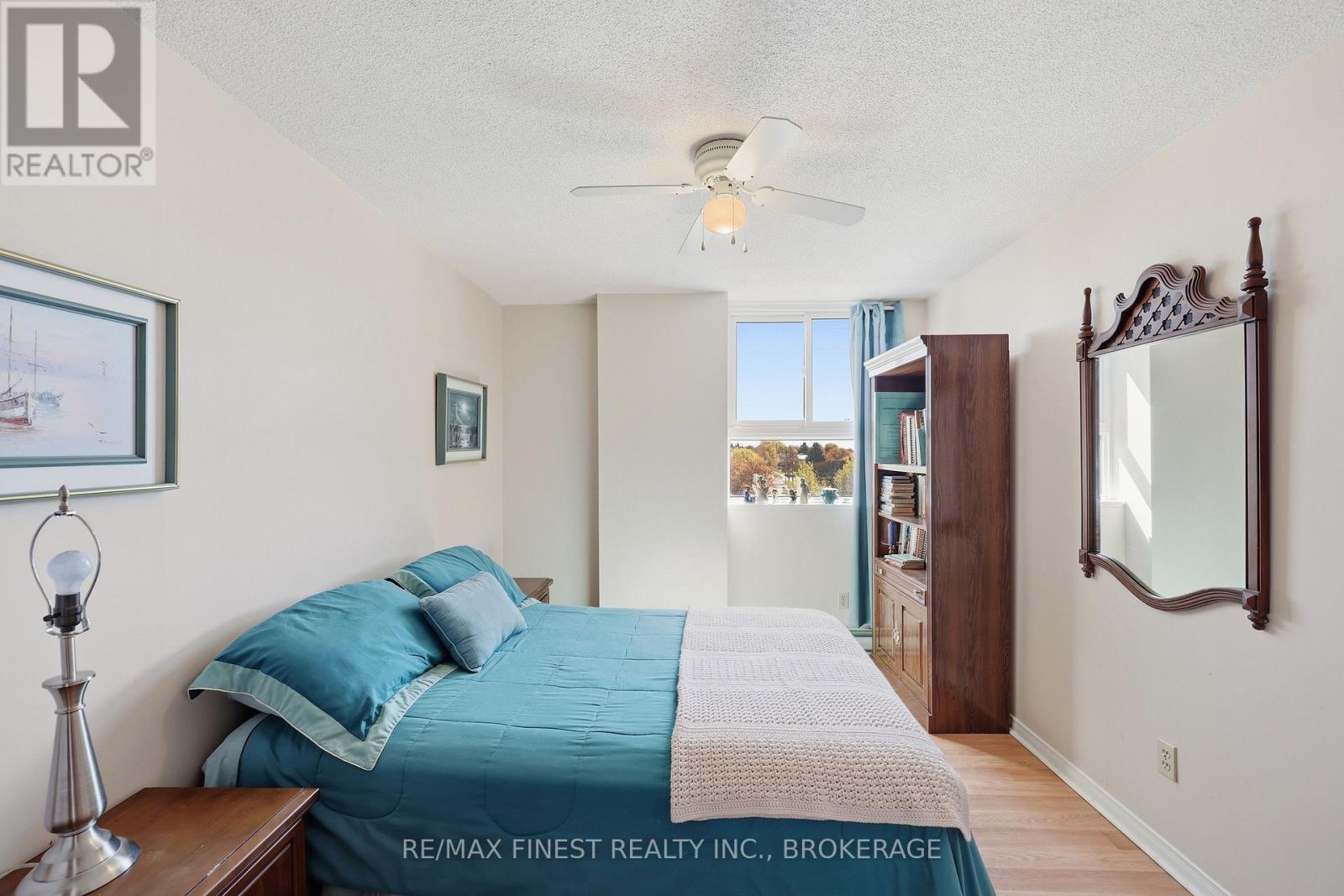 #610 745 DAVIS DRIVE - 25