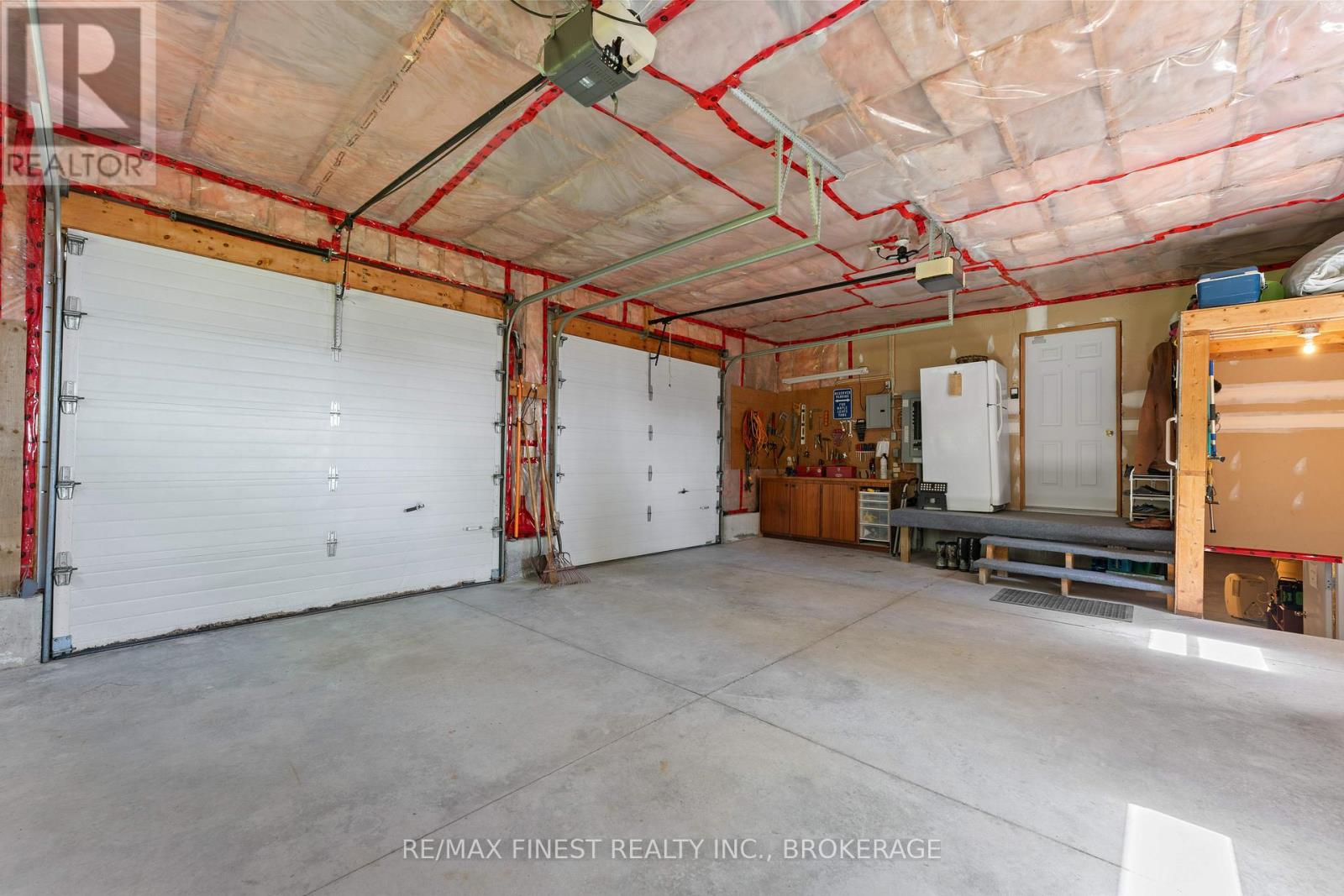 14 SUNSET LANE - 26