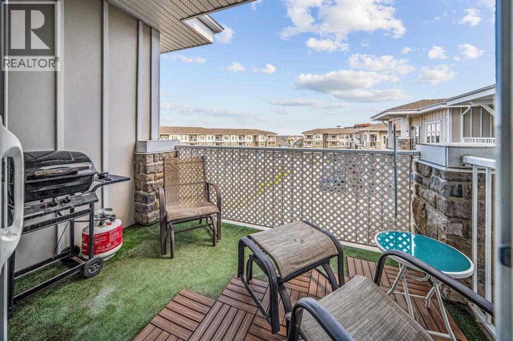 #3415 11 Mahogany Row SE - 15