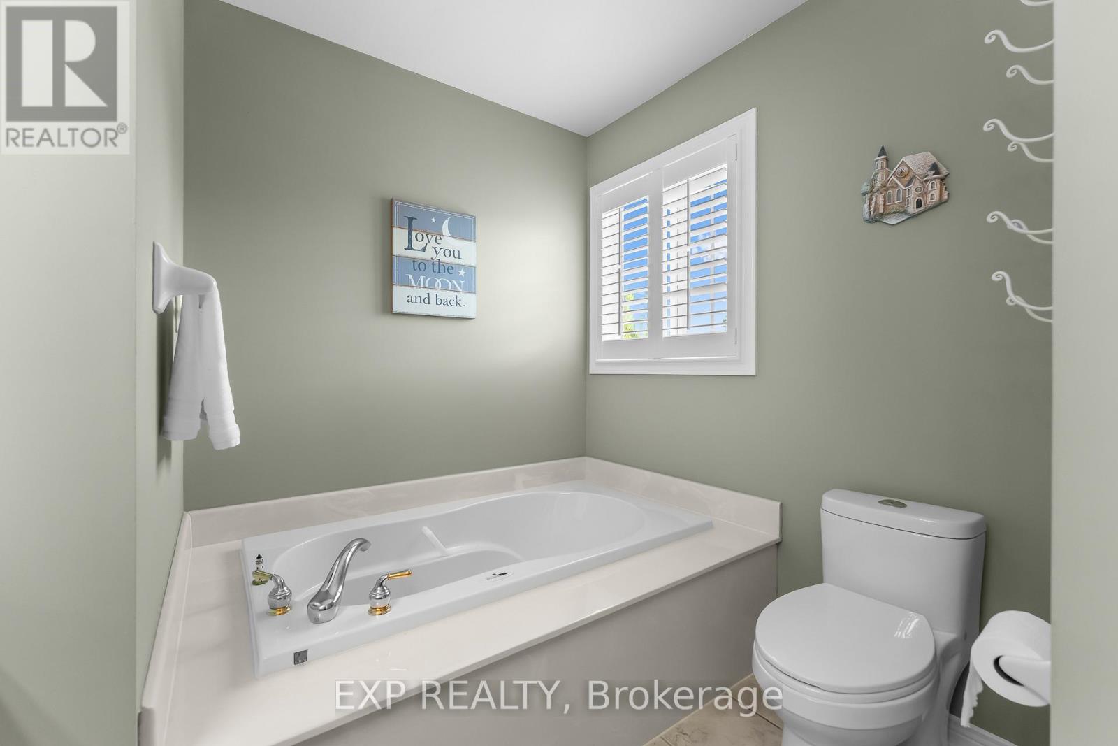 57 GOODMAN CRESCENT - Image 32