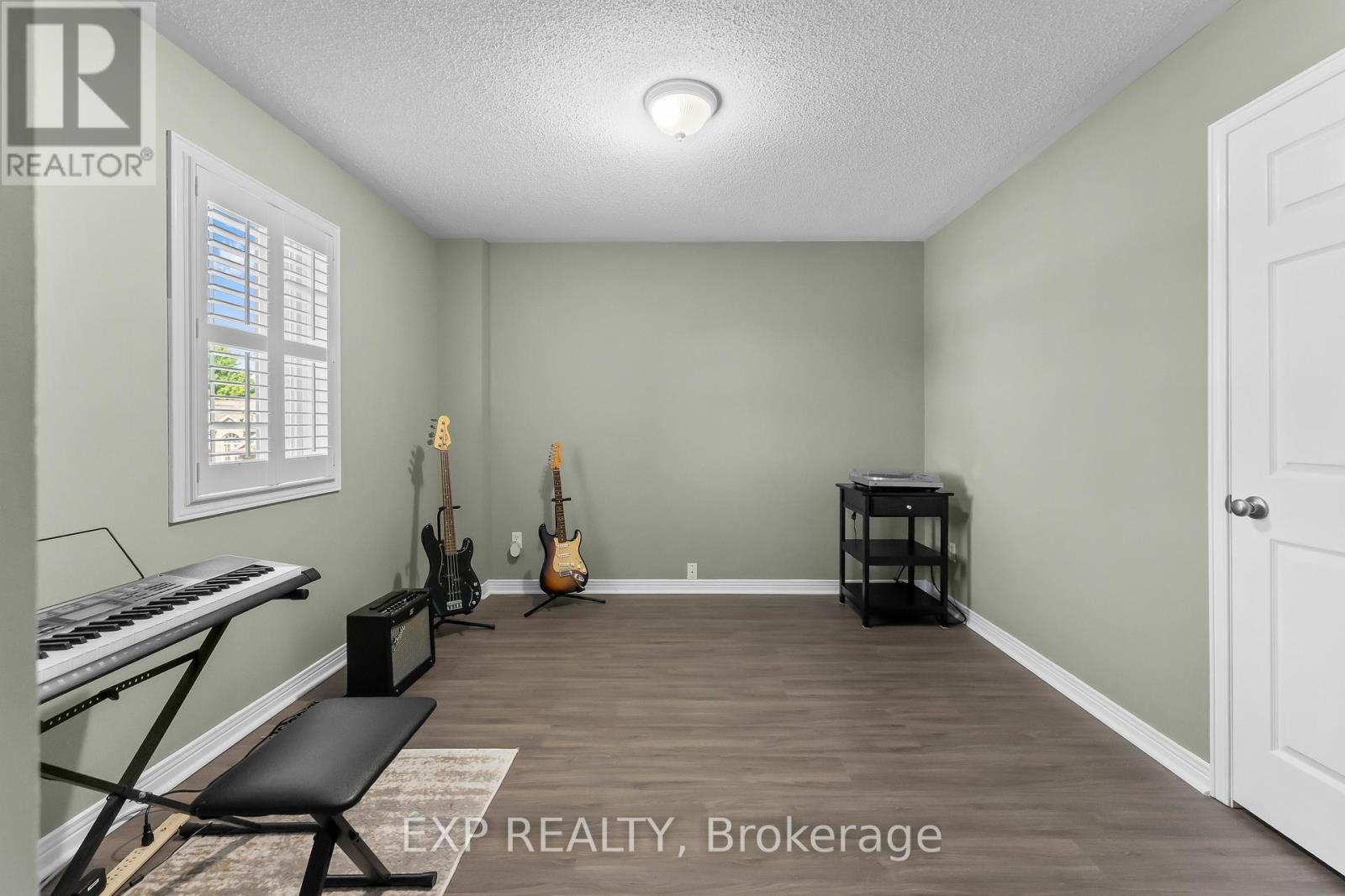 57 GOODMAN CRESCENT - Image 36
