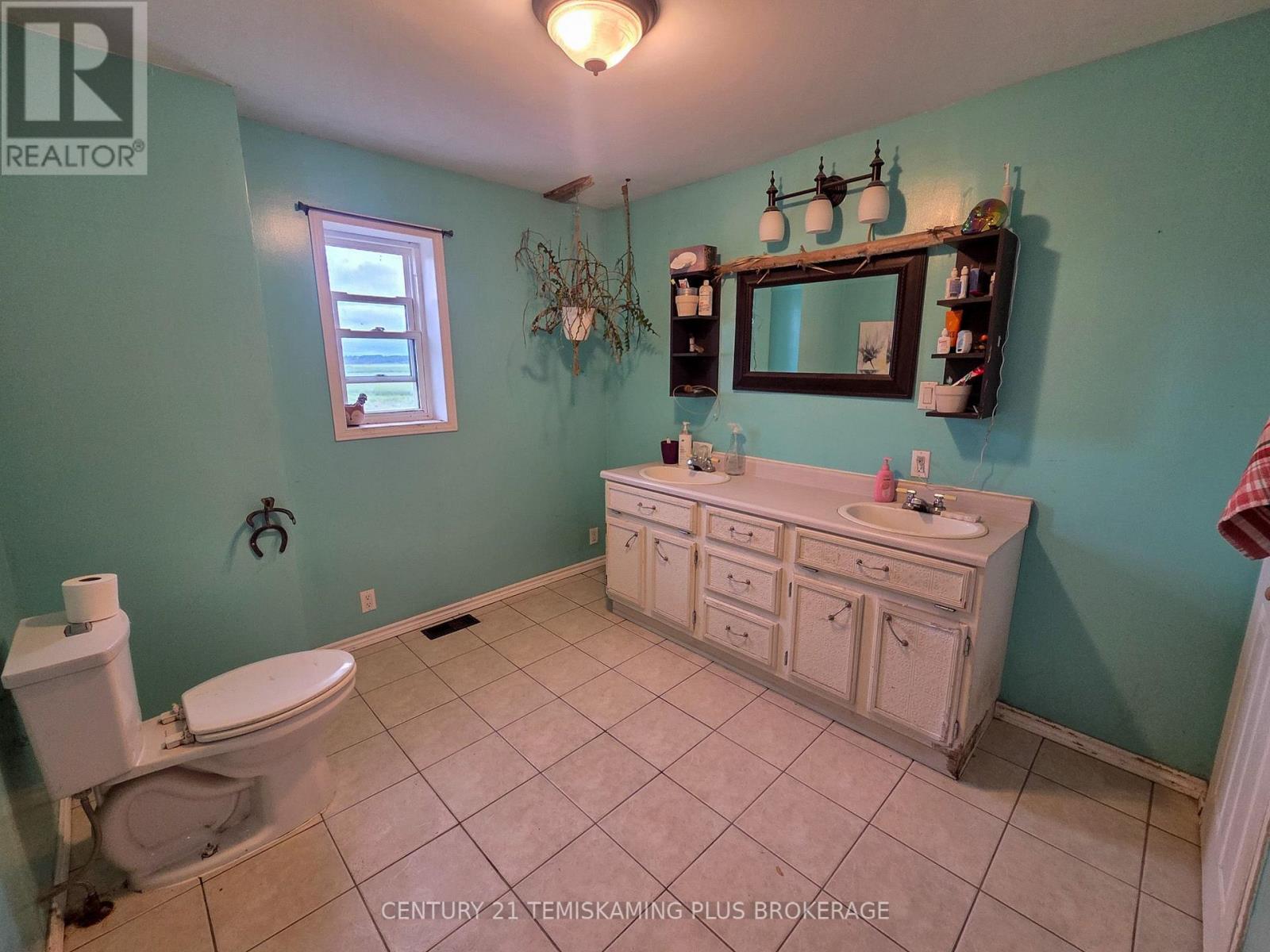 311096 HIGHWAY 571 - Image 15