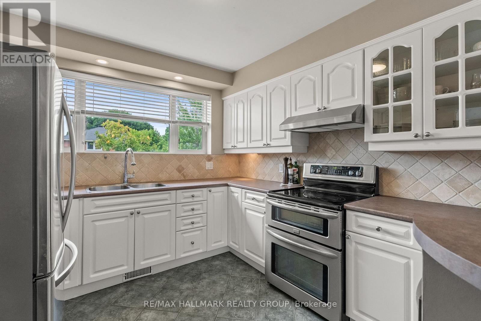Bright kitchen