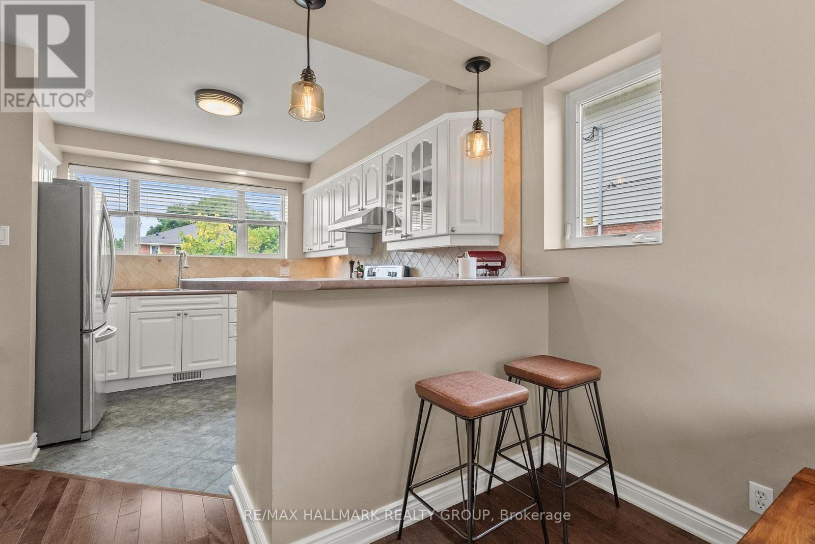 2 Bed, 2 Bath House for Rent in Ottawa – 701 COLE AVENUE, Ottawa – MLS# X13594440 - Image 8