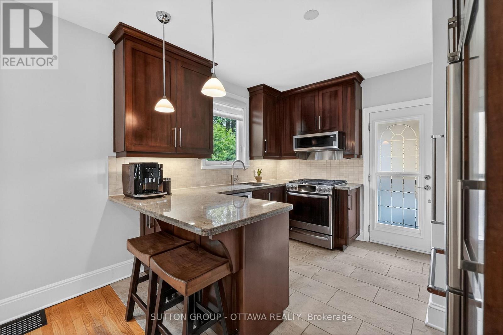 3 Bed, 2 Bath House for Rent in Ottawa – 85 RIVERDALE AVENUE, Ottawa – MLS# X13594614 - Image 11
