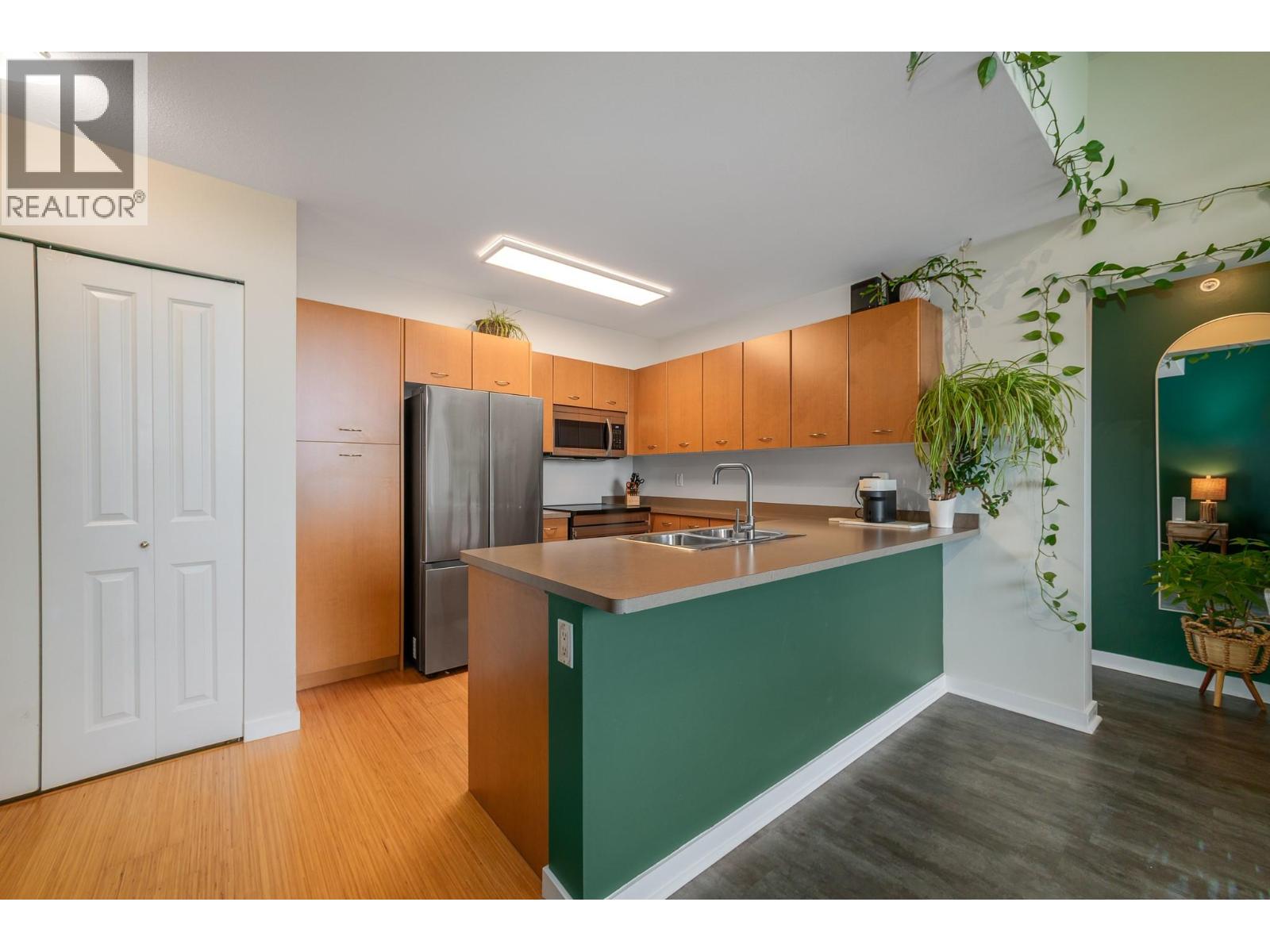#417 533 Yates Road - 6