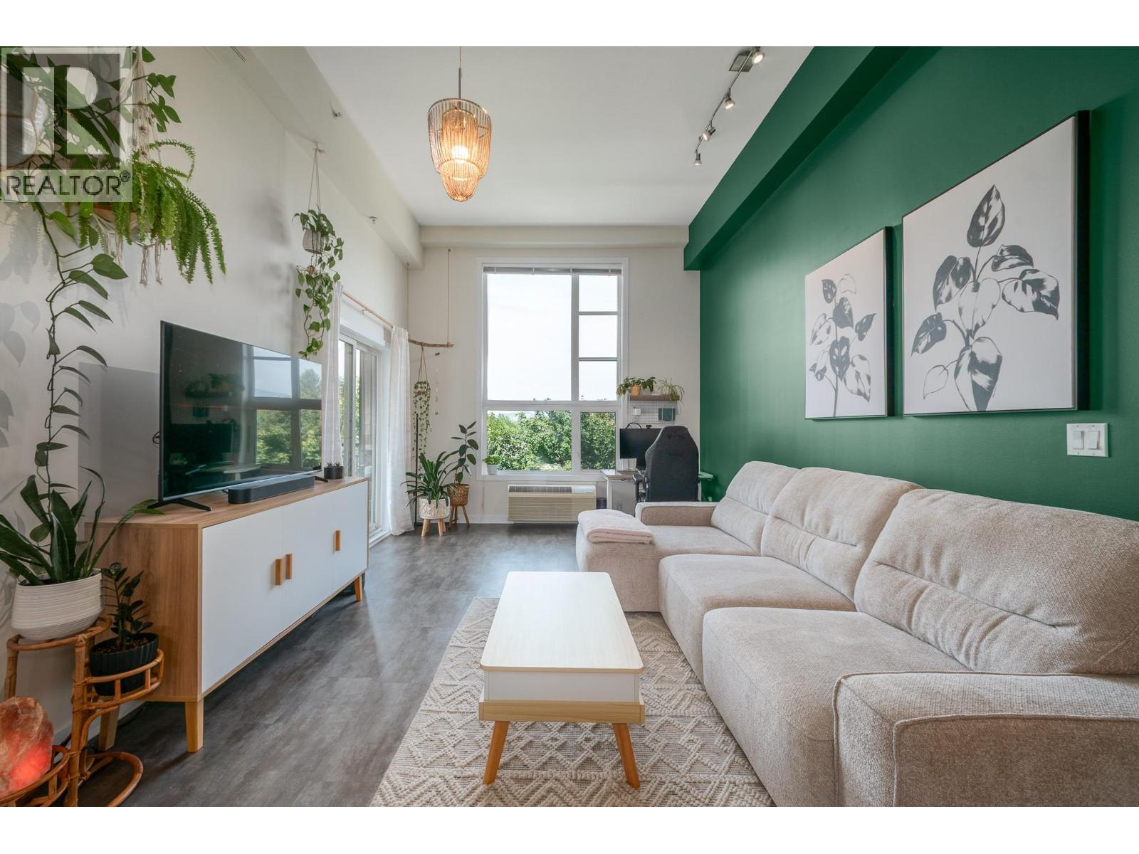 #417 533 Yates Road - 9