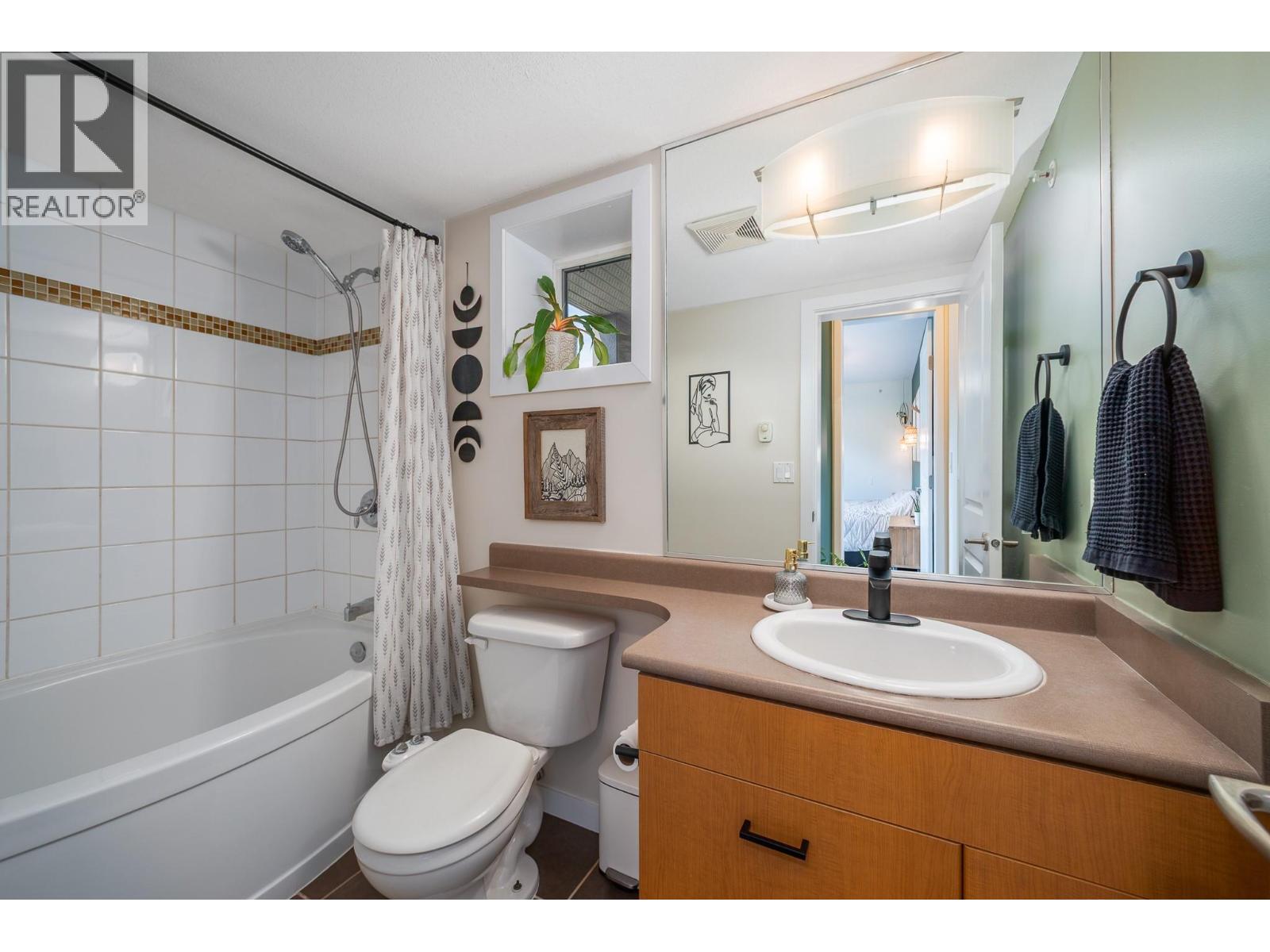 #417 533 Yates Road - 24