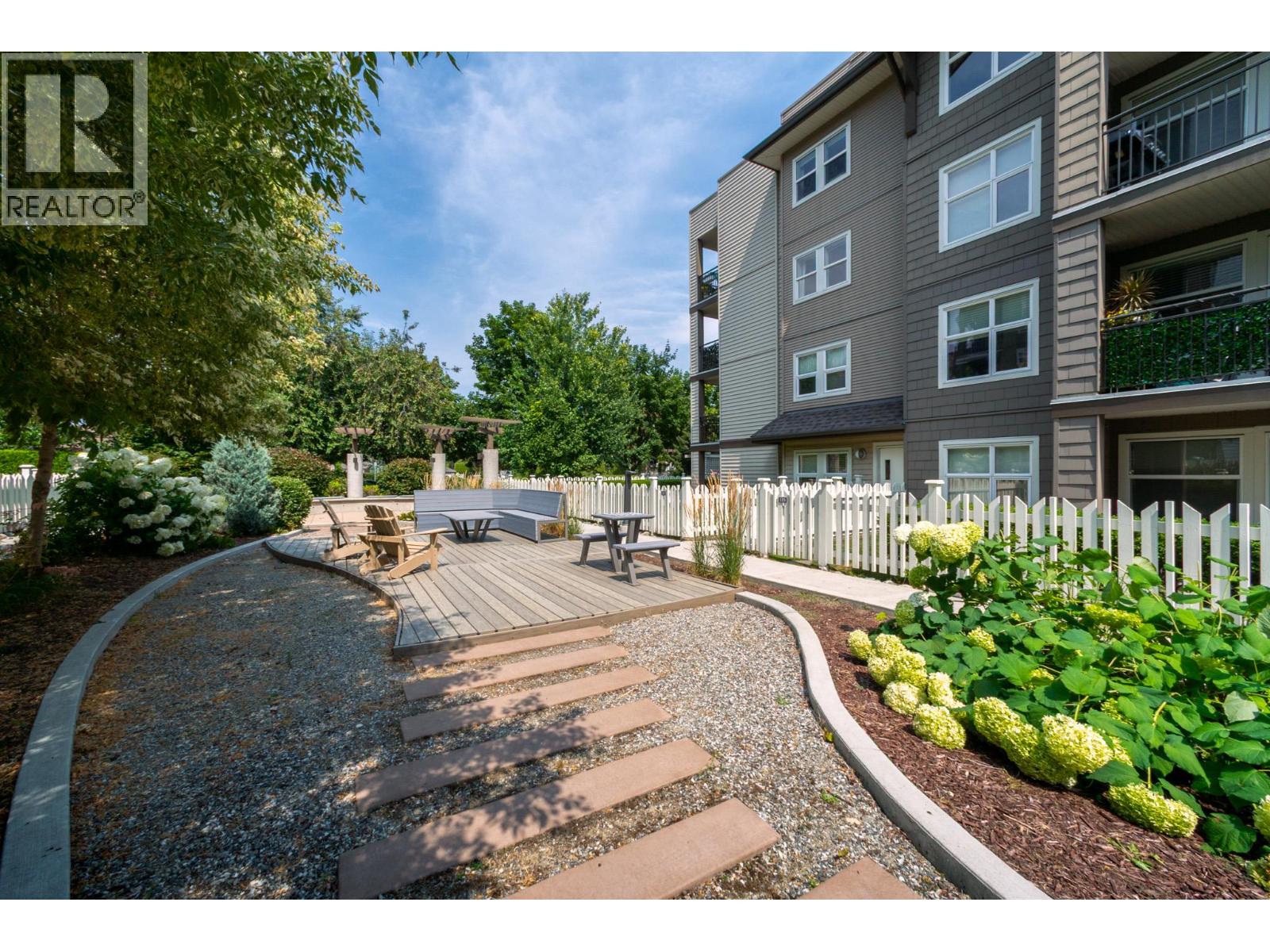 #417 533 Yates Road - 35