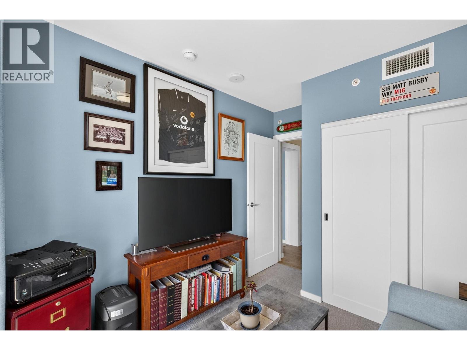 #1102 485 Groves Avenue - 30