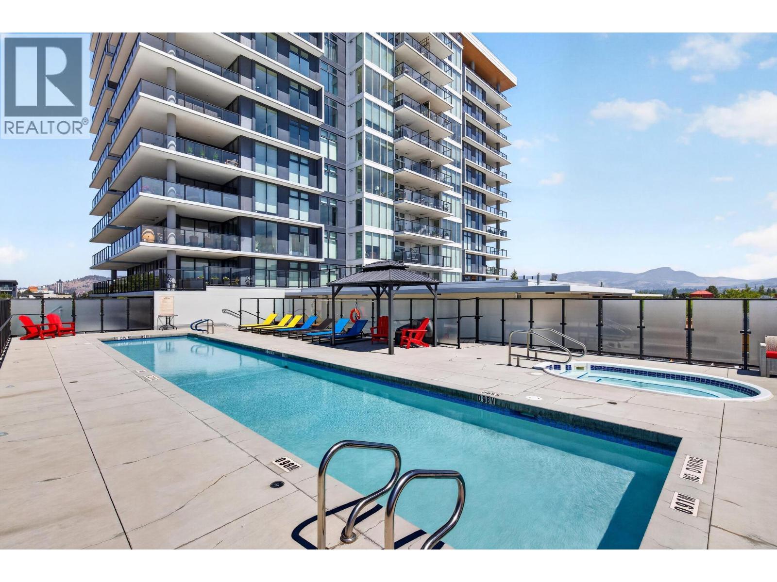 #1102 485 Groves Avenue - 33