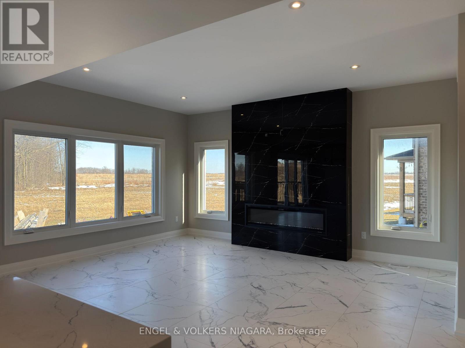 25 ELVIRA WAY - 6