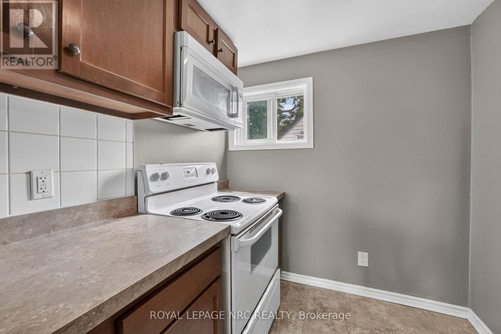 231-233 JARVIS STREET - 15