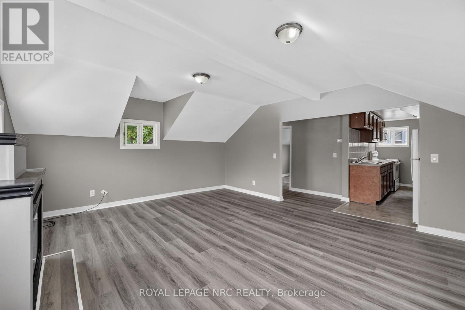 231-233 JARVIS STREET - 16