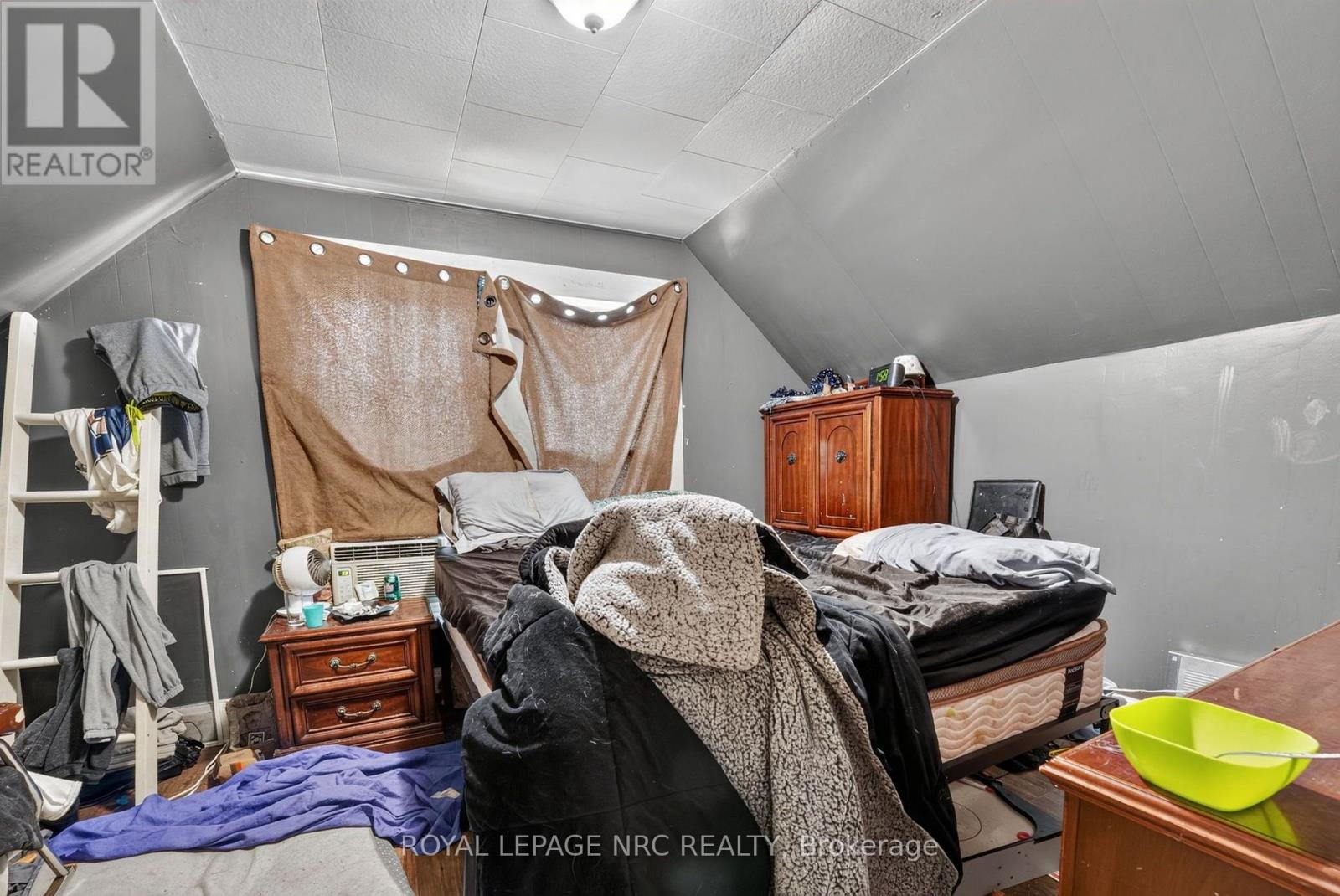 231-233 JARVIS STREET - Image 34