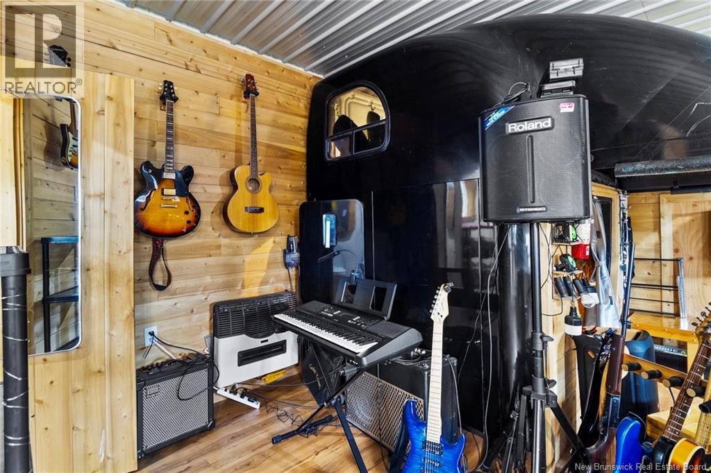 460 Dufferin Road - 14