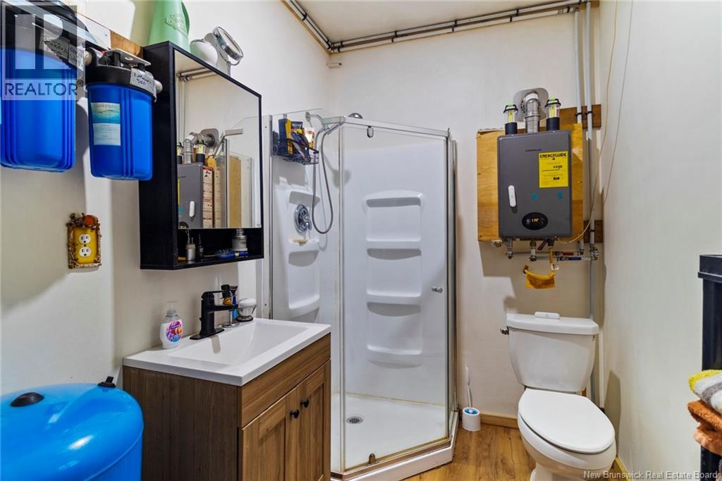 460 Dufferin Road - 17