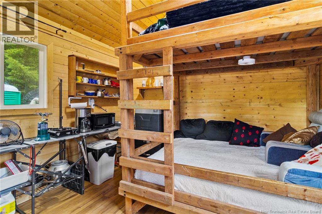 460 Dufferin Road - Image 22