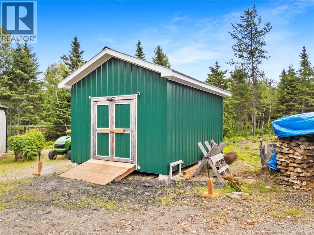 460 Dufferin Road - Image 30