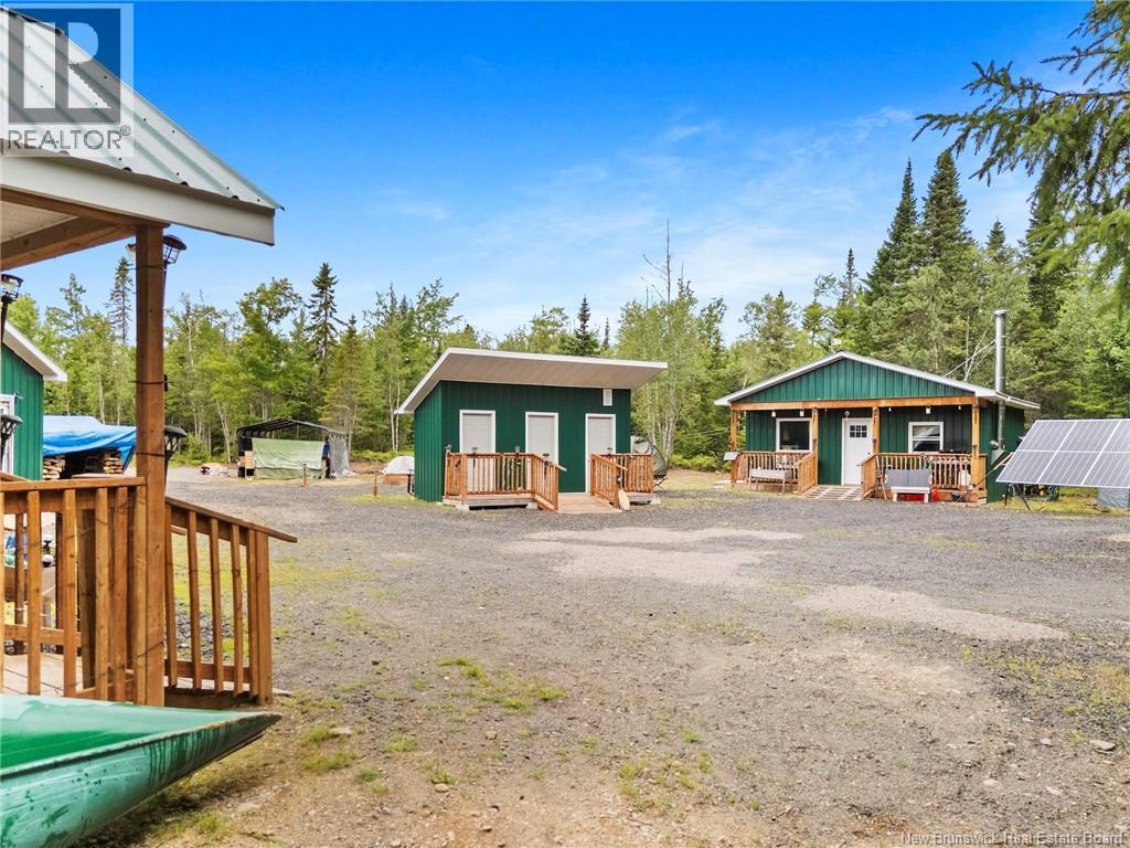 460 Dufferin Road - Image 33