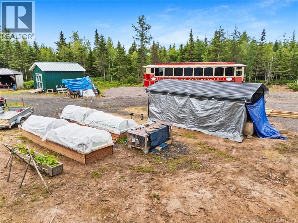 460 Dufferin Road - Image 36
