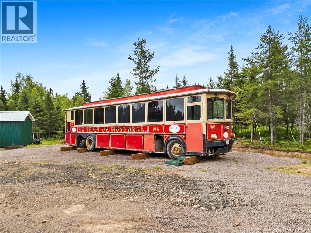460 Dufferin Road - Image 37