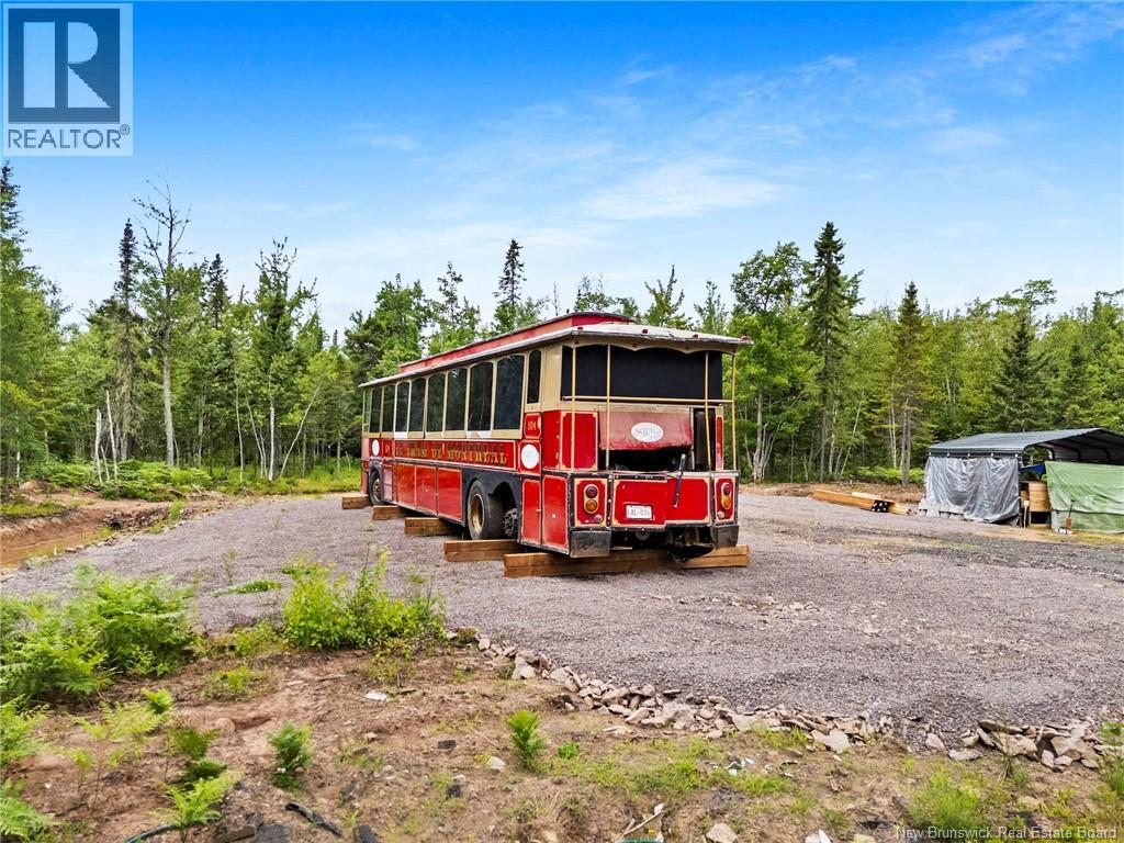 460 Dufferin Road - Image 38