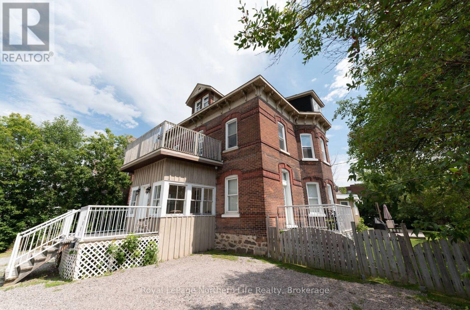 523 SHERBROOKE STREET - 1