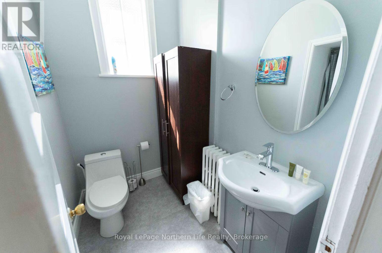 523 SHERBROOKE STREET - 10