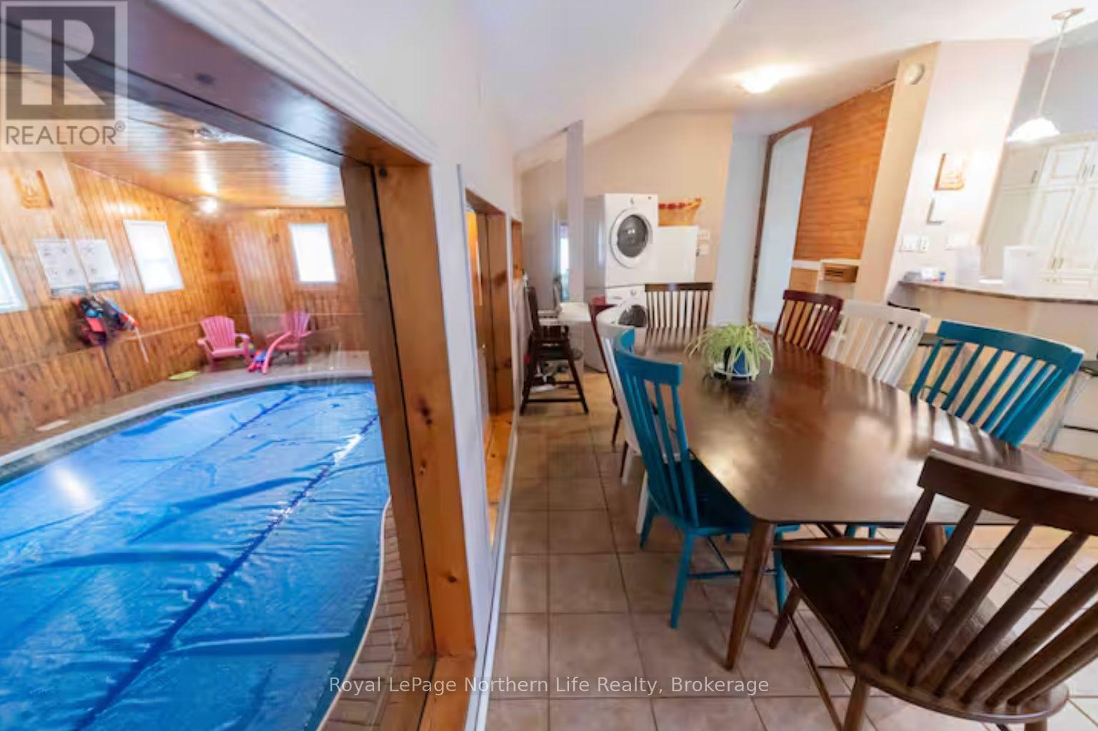 523 SHERBROOKE STREET - 5