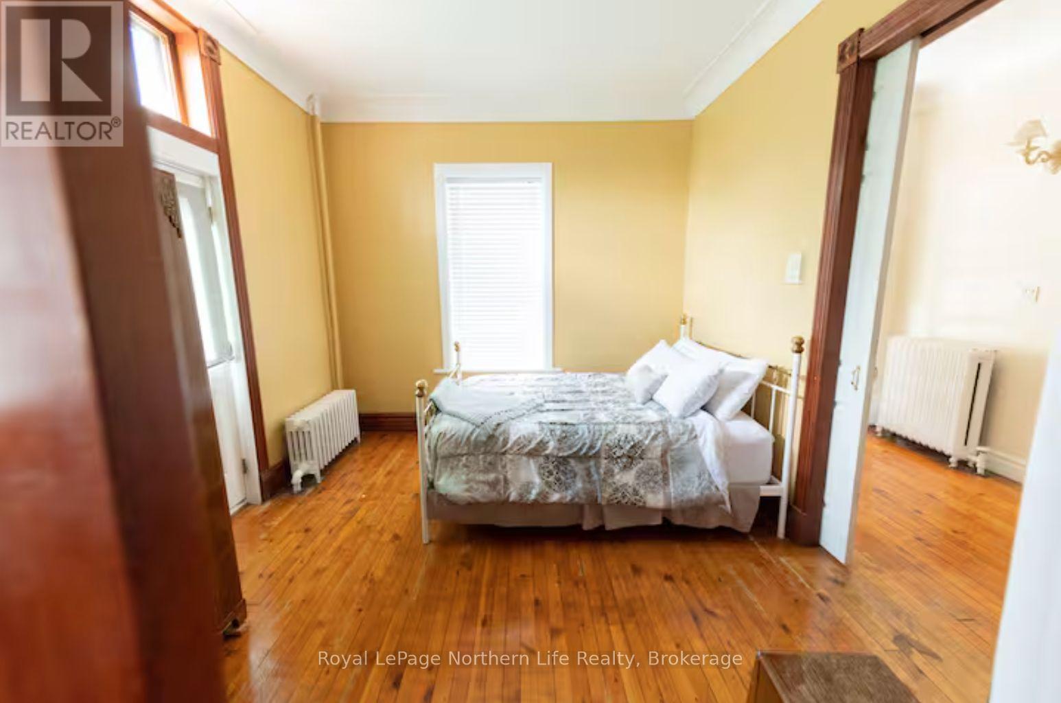 523 SHERBROOKE STREET - 9