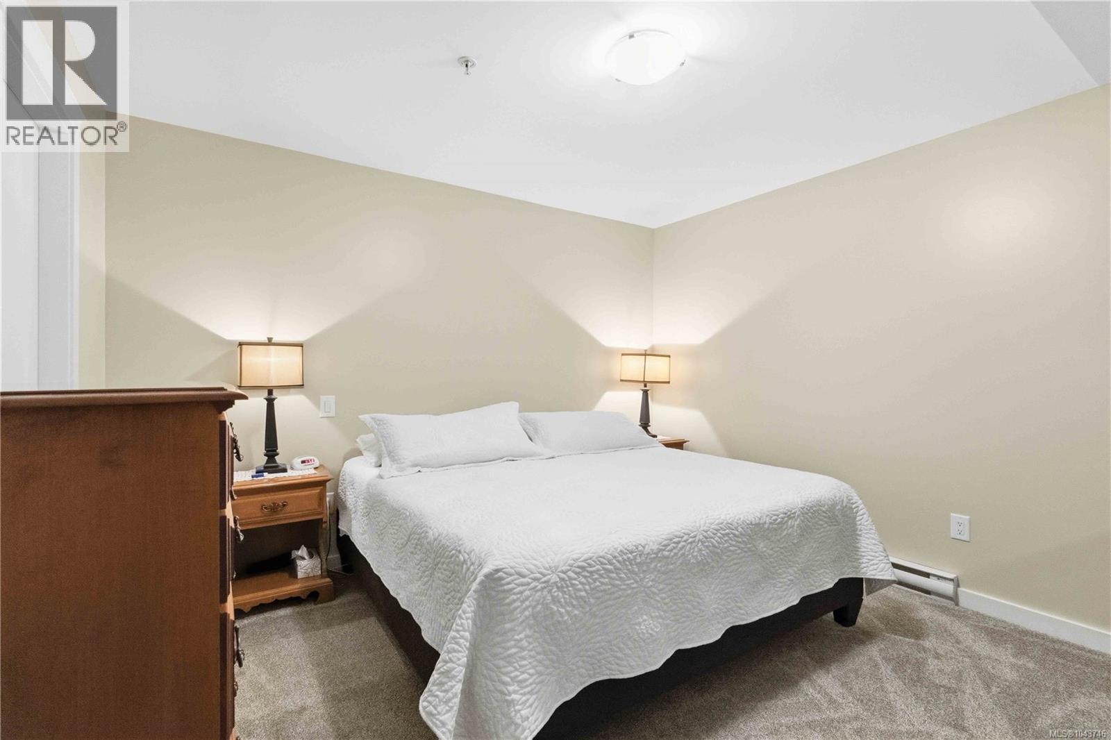 #102 1405 Esquimalt Rd - 23
