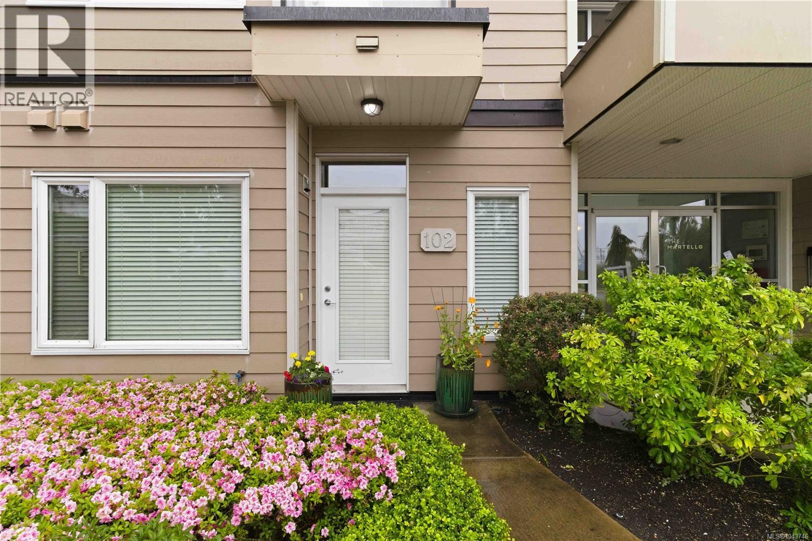 #102 1405 Esquimalt Rd - 4