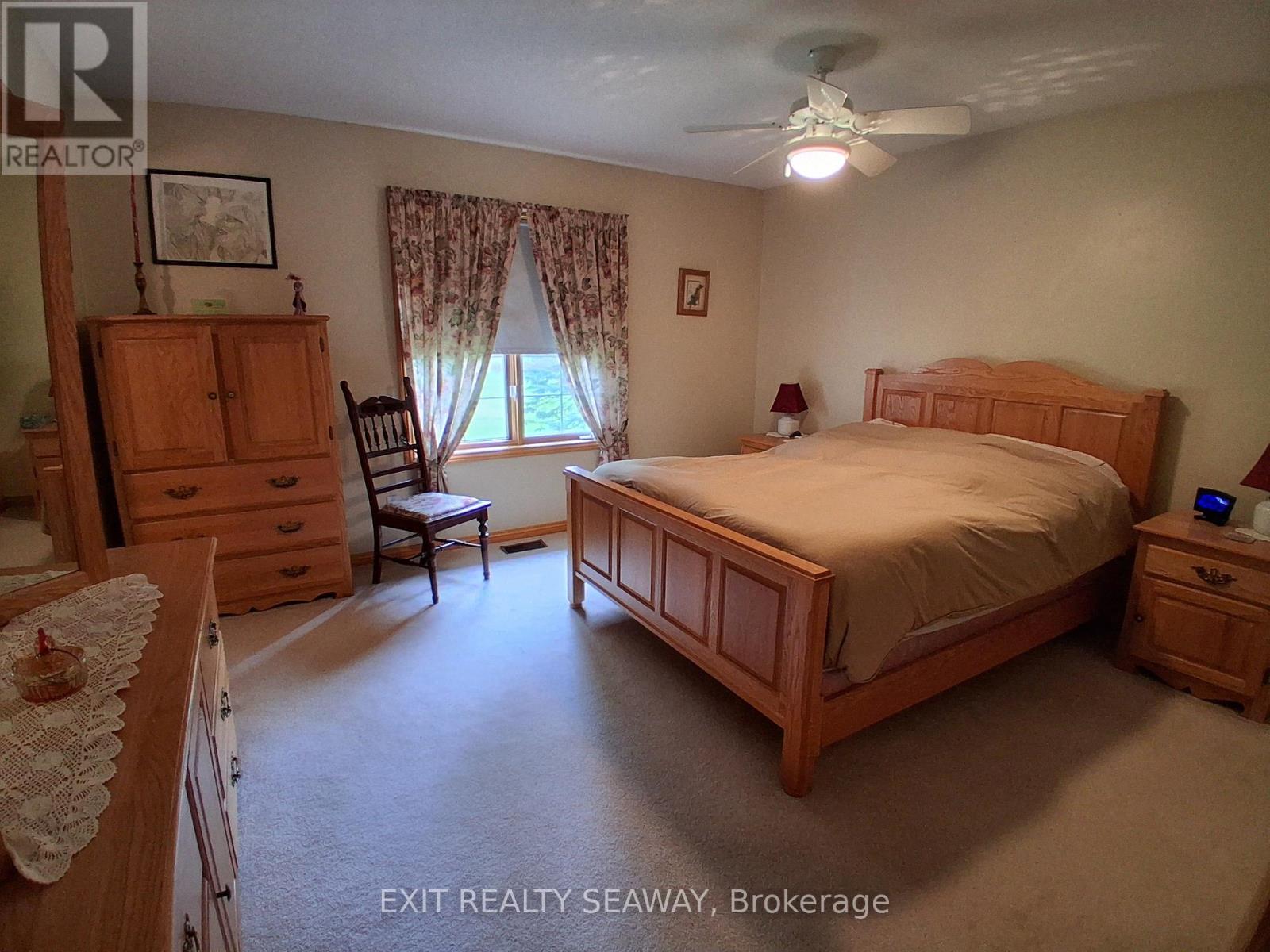 4557 CARMAN ROAD N - 12