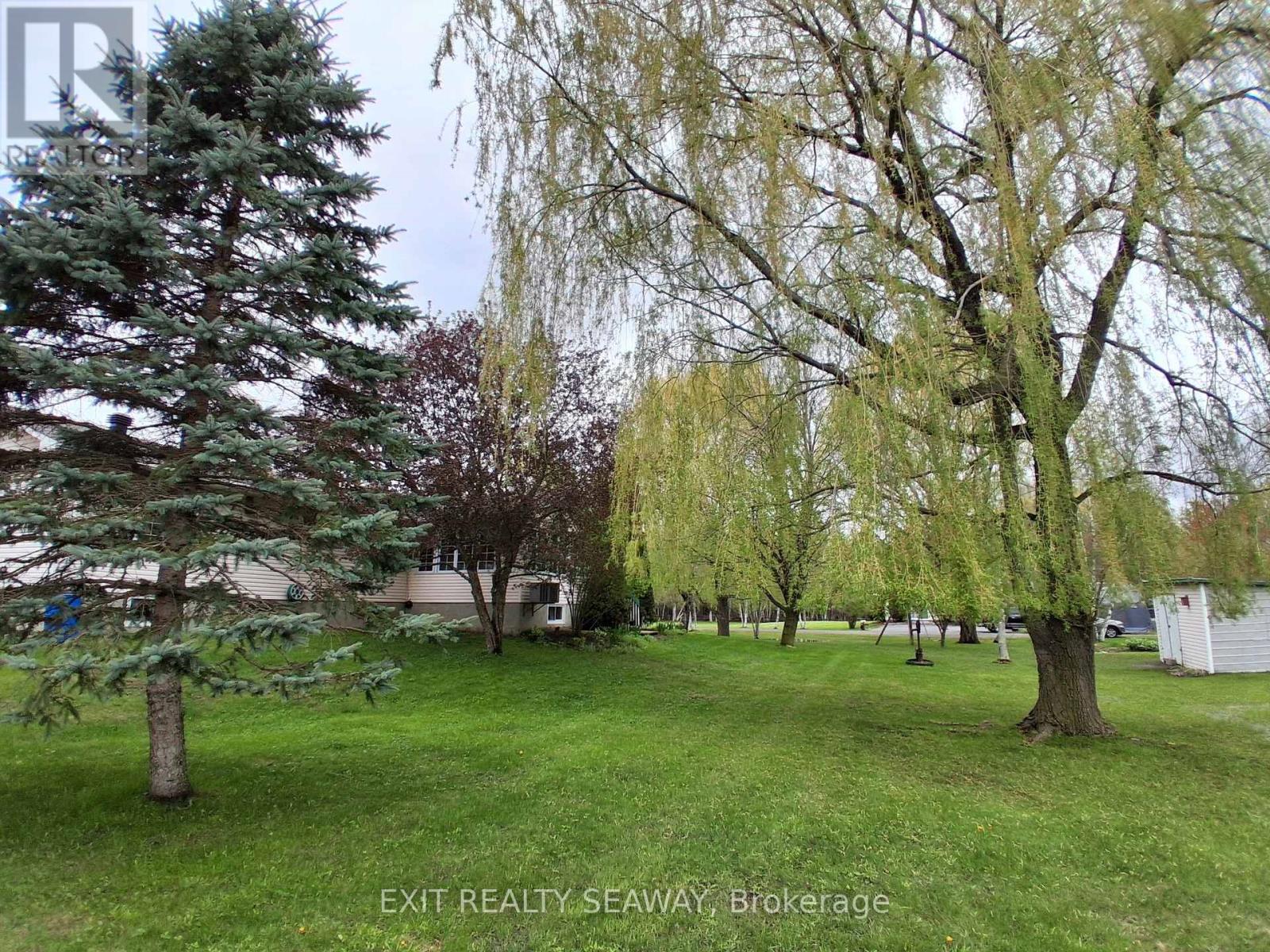 4557 CARMAN ROAD N - 21