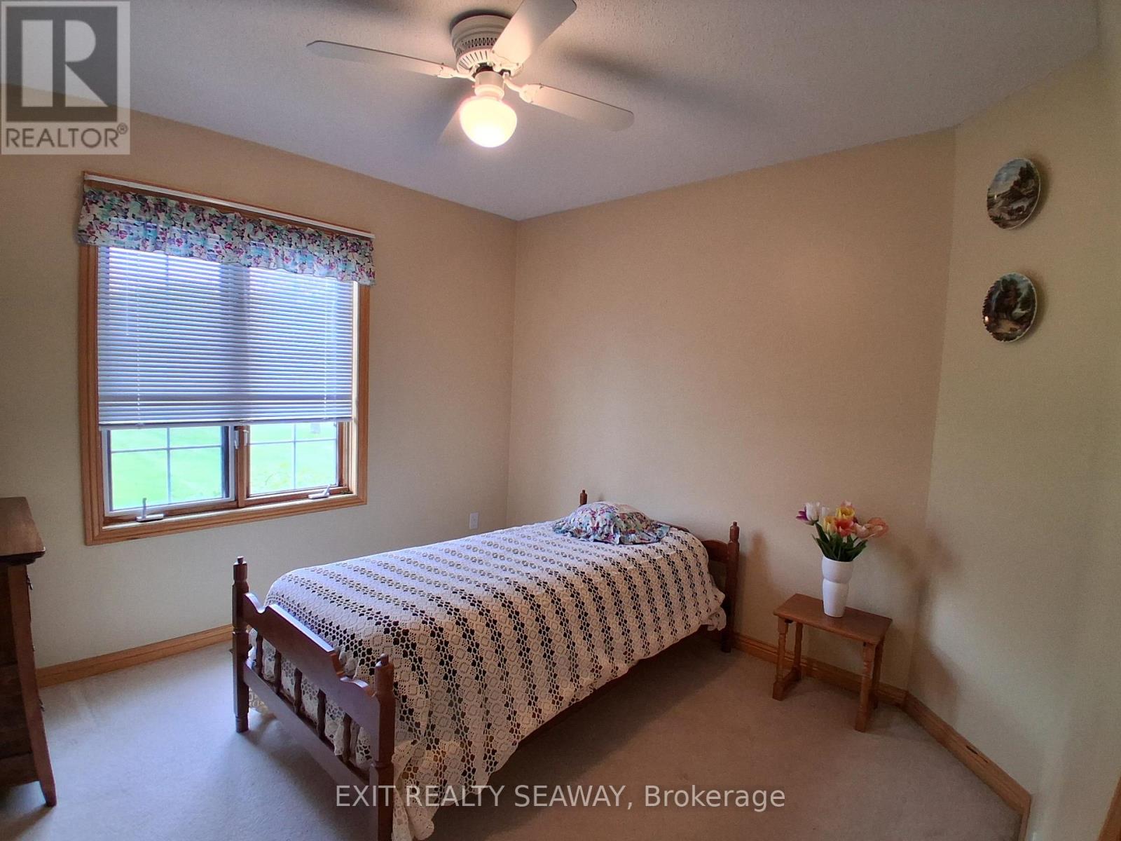 4557 CARMAN ROAD N - 14