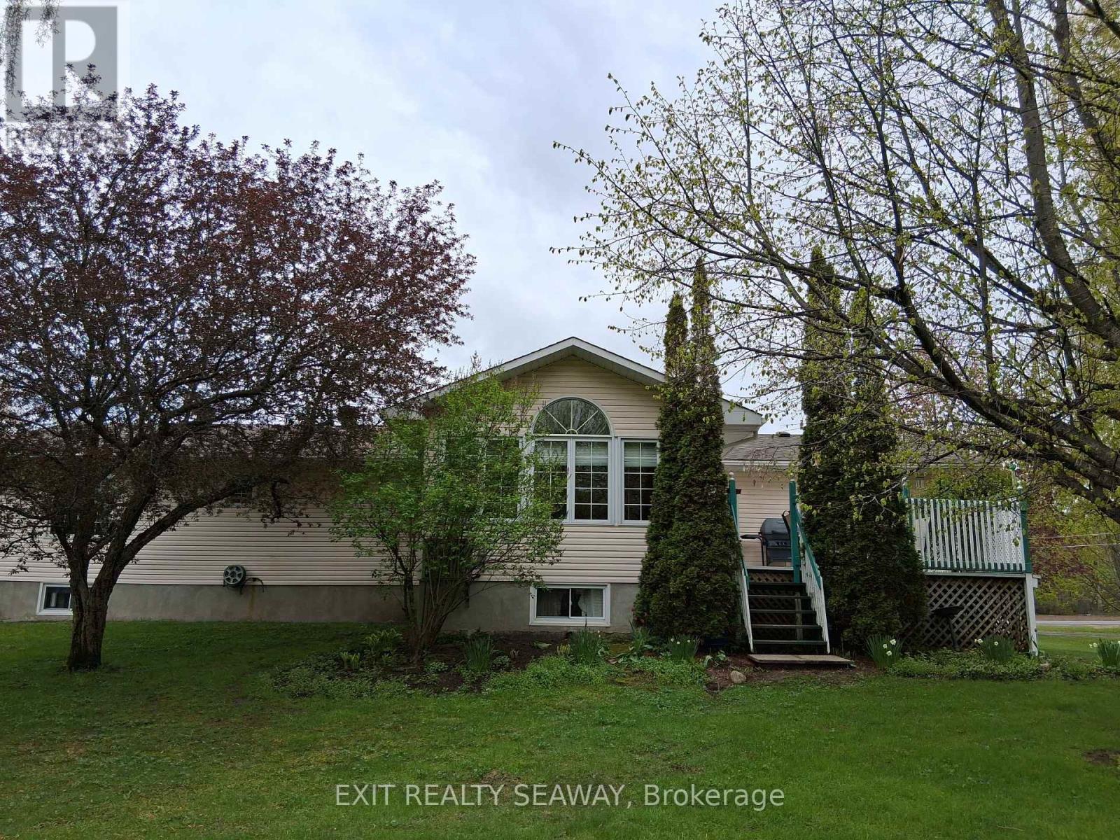 4557 CARMAN ROAD N - 23