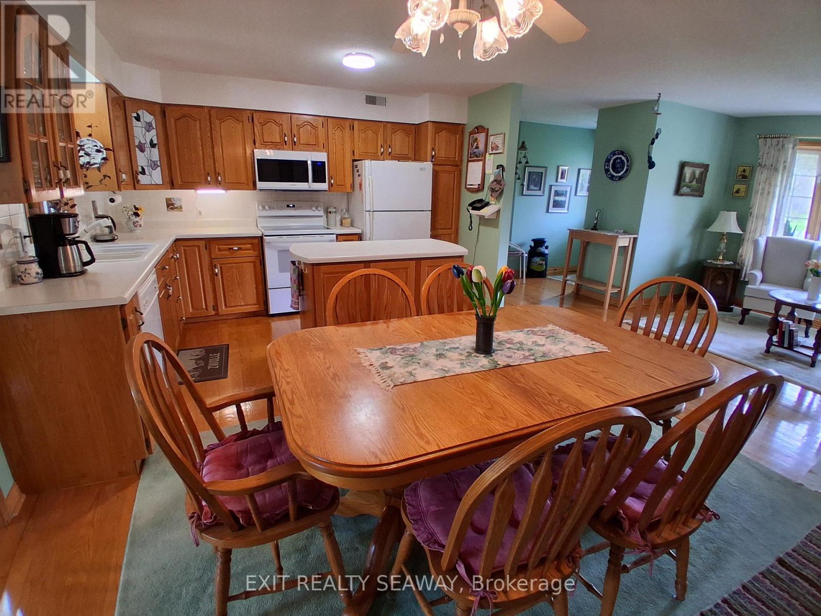 4557 CARMAN ROAD N - 7