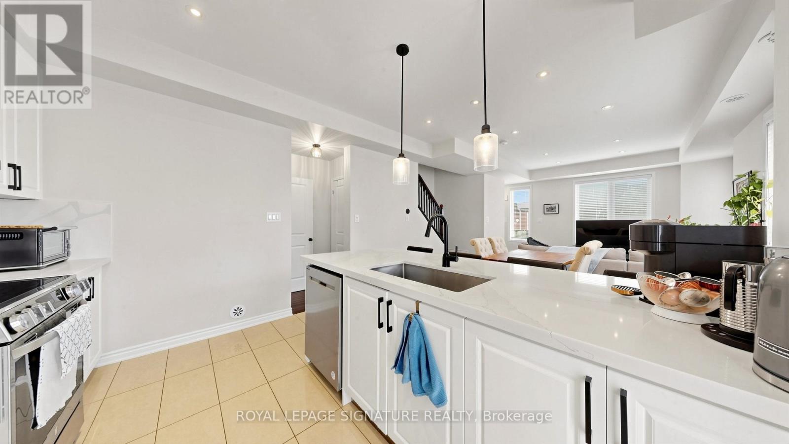 #10 35 HERON PARK PLACE - Image 11