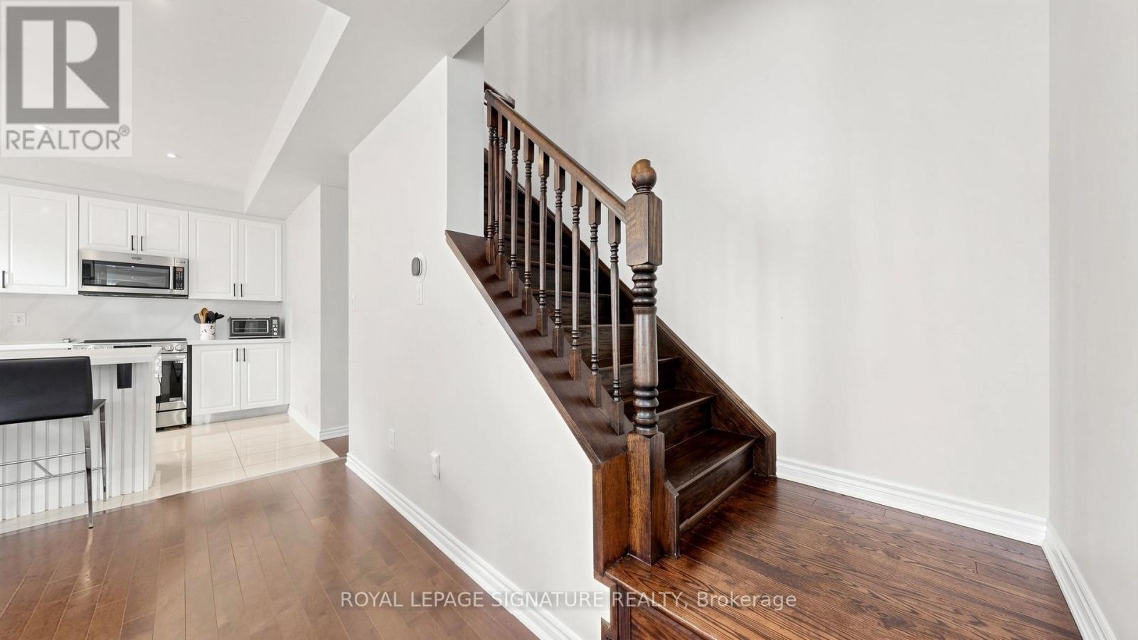 #10 35 HERON PARK PLACE - Image 16